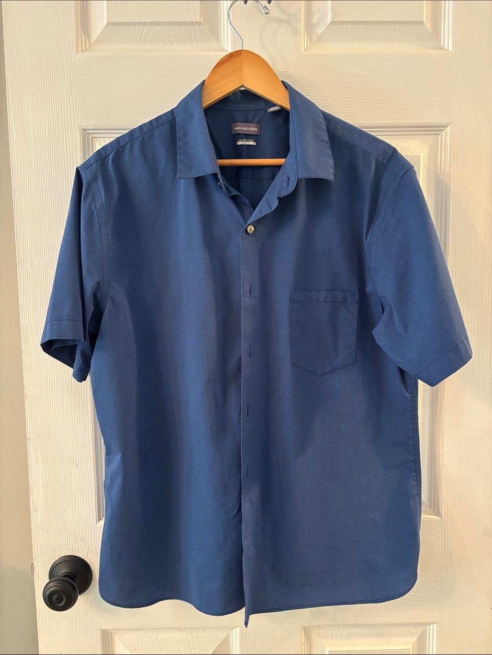 Van Heusen Men’s Short-Sleeve Button-Down Shirt in Blue